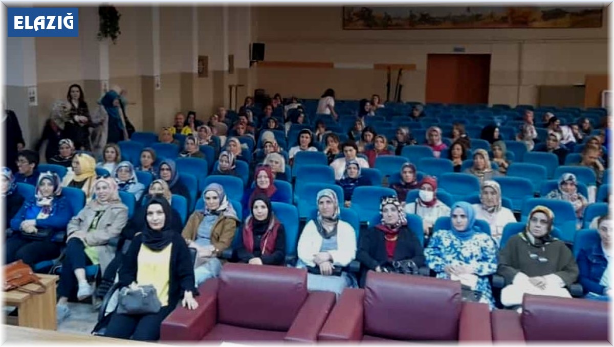 Usta öğreticilerine 'Türk Edebiyatında Aile' eğitimi verildi