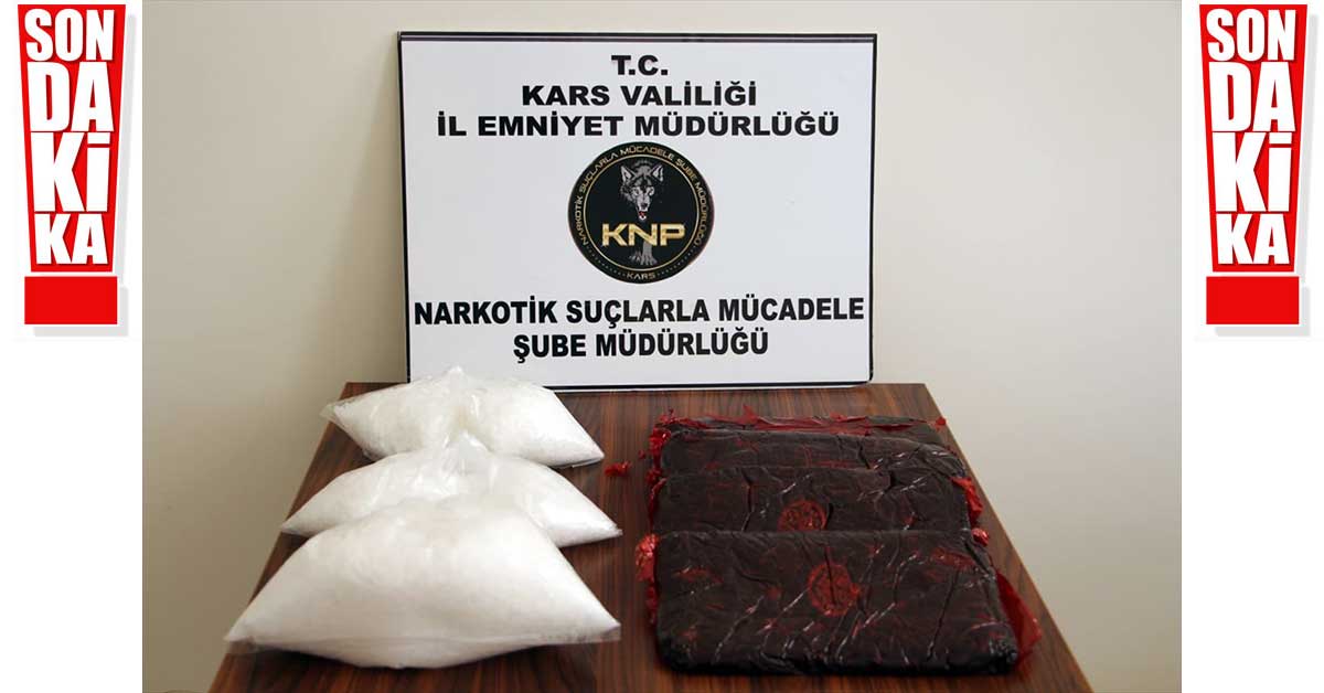 Uyuşturucu tacirleri ticari takside 3 kilo uyuşturucuyla yakalandı