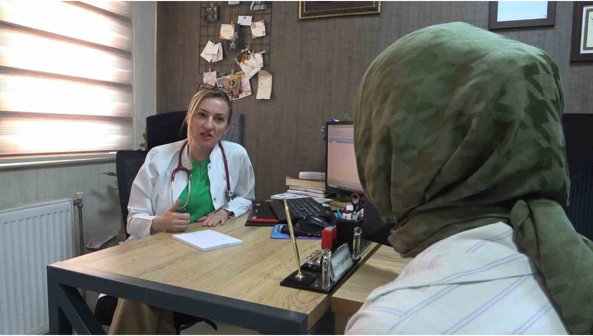 Uzm. Dr. Arslan: ''İleri derece böbrek yetmezliği olan hastalarda suyun fazla tüketilmesi faydadan çok, zarar getiriyor''