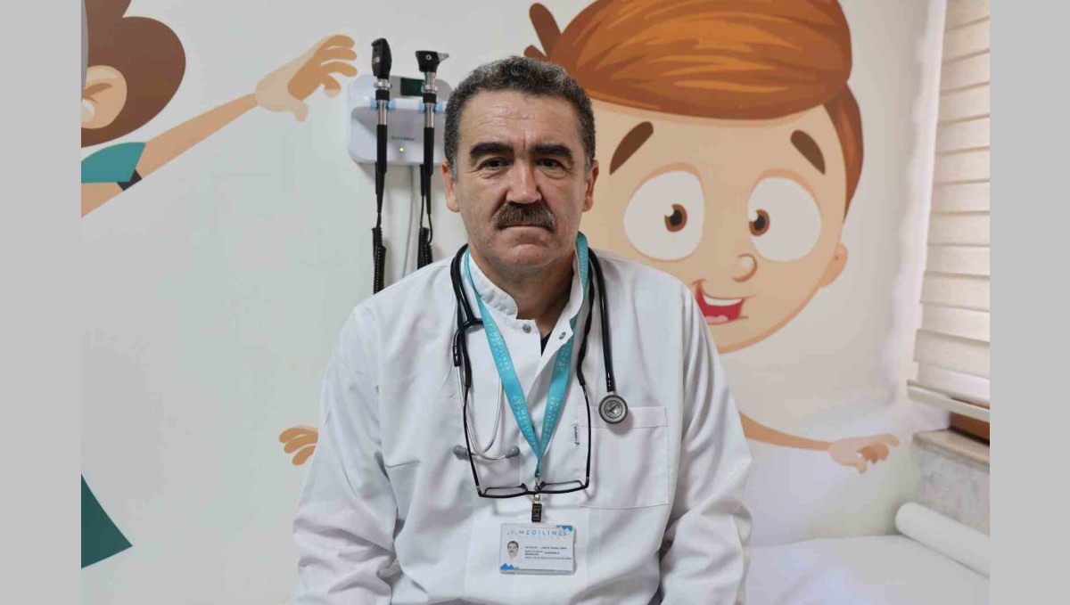 Uzm. Dr. Çoban: "Eller, akan bir suda sabun eşliğinde en az 20 saniye yıkanmalıdır"