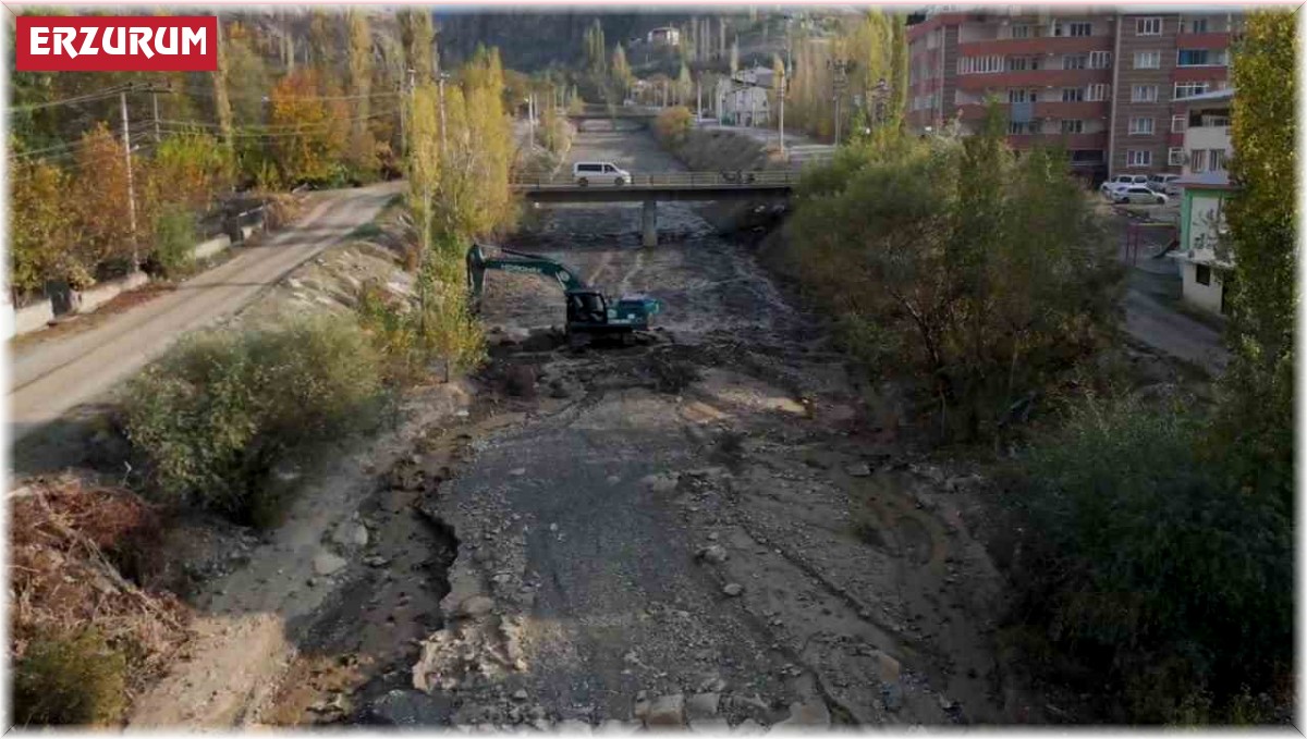 Uzundere'de 12 kilometrelik dere ıslah çalışmaları tamamlandı