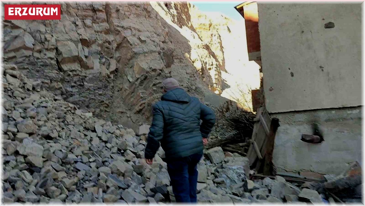 Uzundere'de göçük sonrası AFAD tarafından inceleme başlatıldı