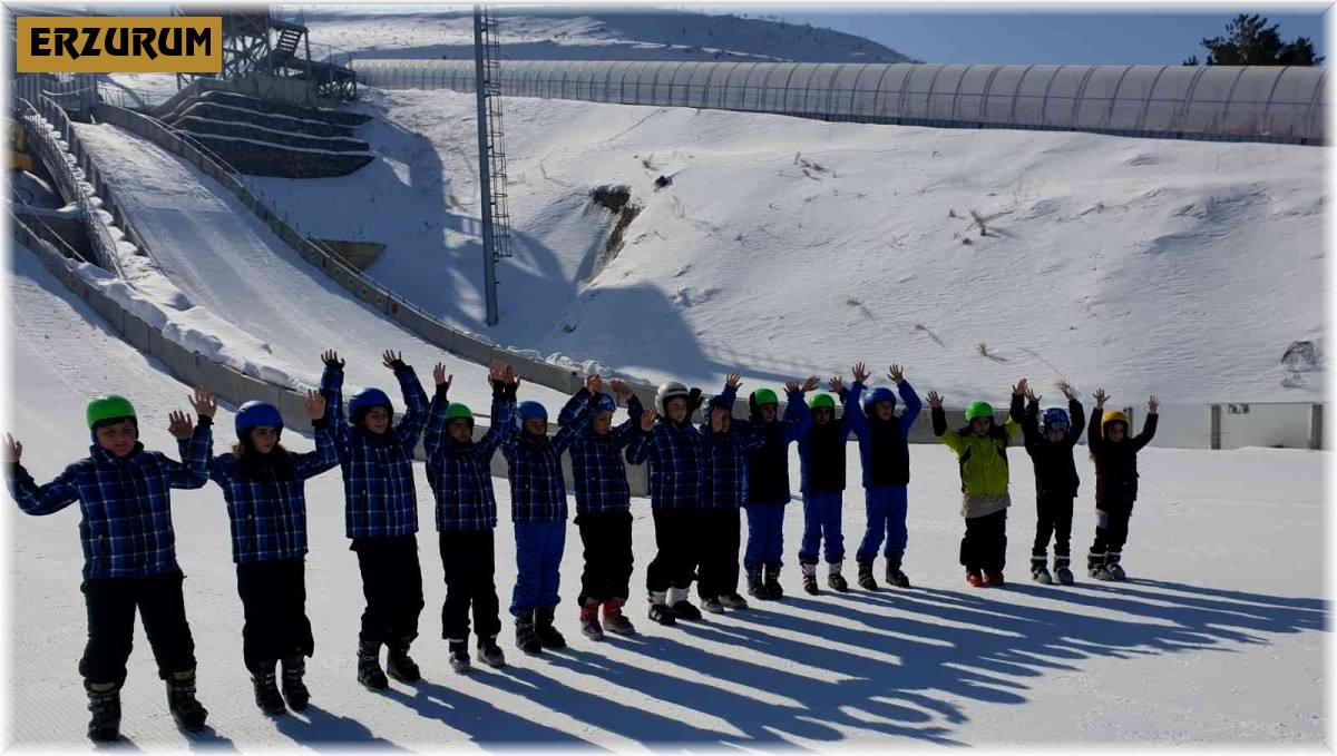 Uzundere'den Erzurum'a kayak köprüsü