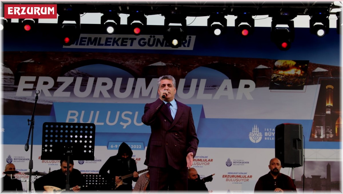Vahit Alkır sahne performansıyla ayakta alkışlandı