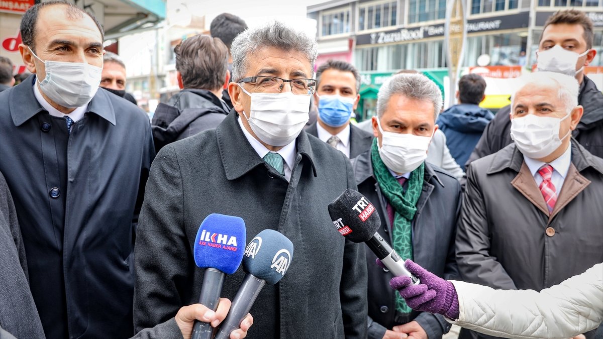 Vaka sayısının arttığı Van'ın Saray ilçesinde tüm okullarda eğitime ara verildi