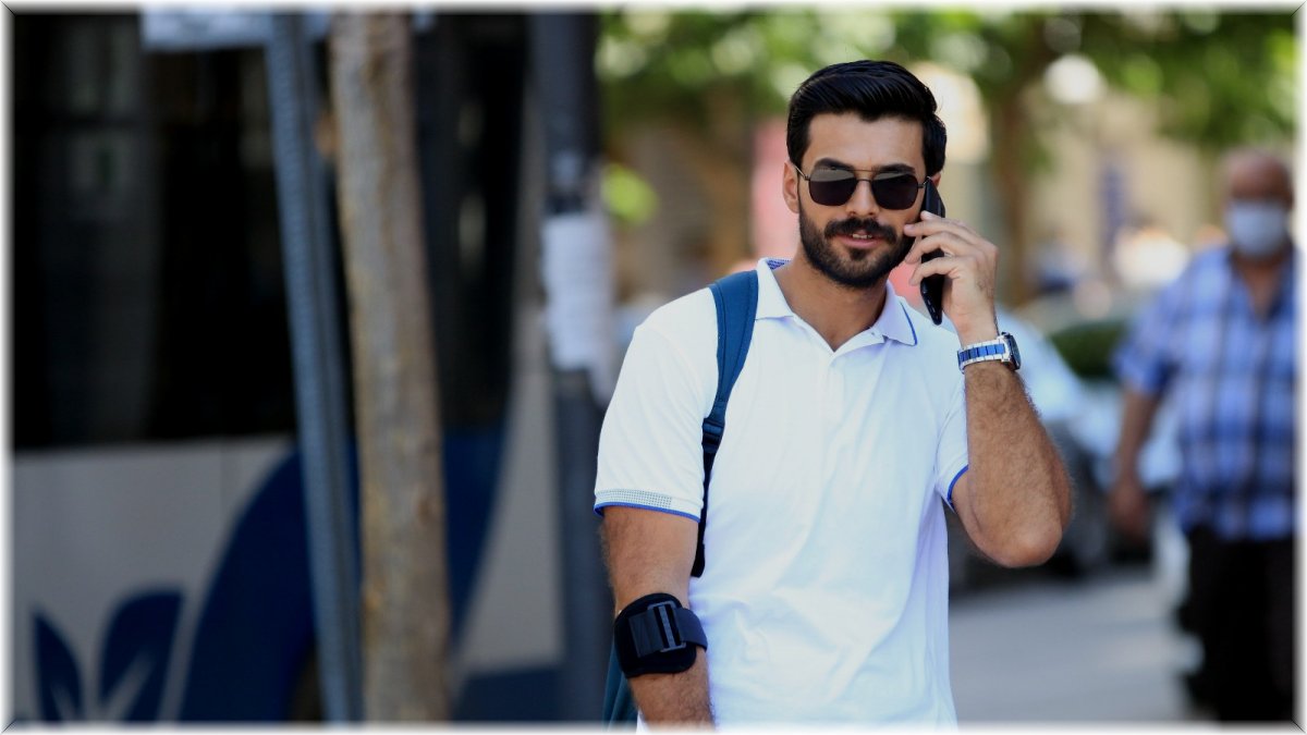 Vakaların arttığı, maskelerin çene altına indiği Elazığ'da HES uygulamasında kızardı