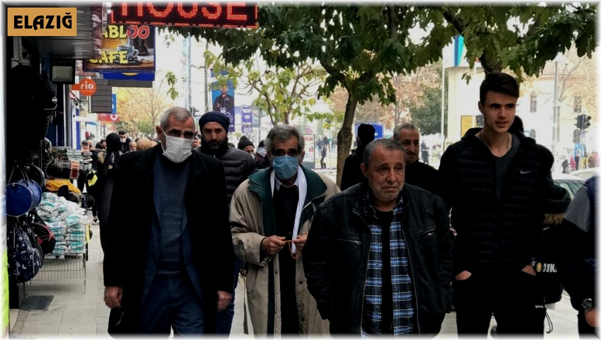 Vakaların düştüğü Elazığ'da vatandaşlardan 'kurallara uyalım' çağrısı