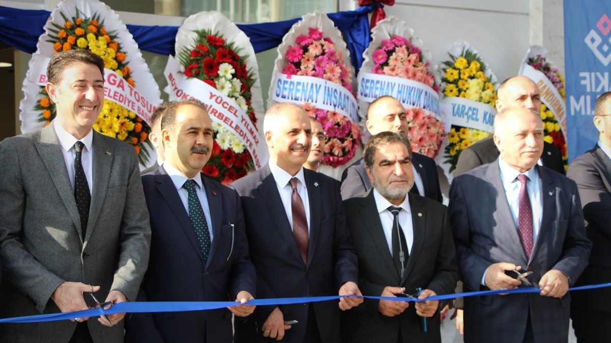 Vakıf Katılım 154'üncü şubesini Bandırma'da açtı