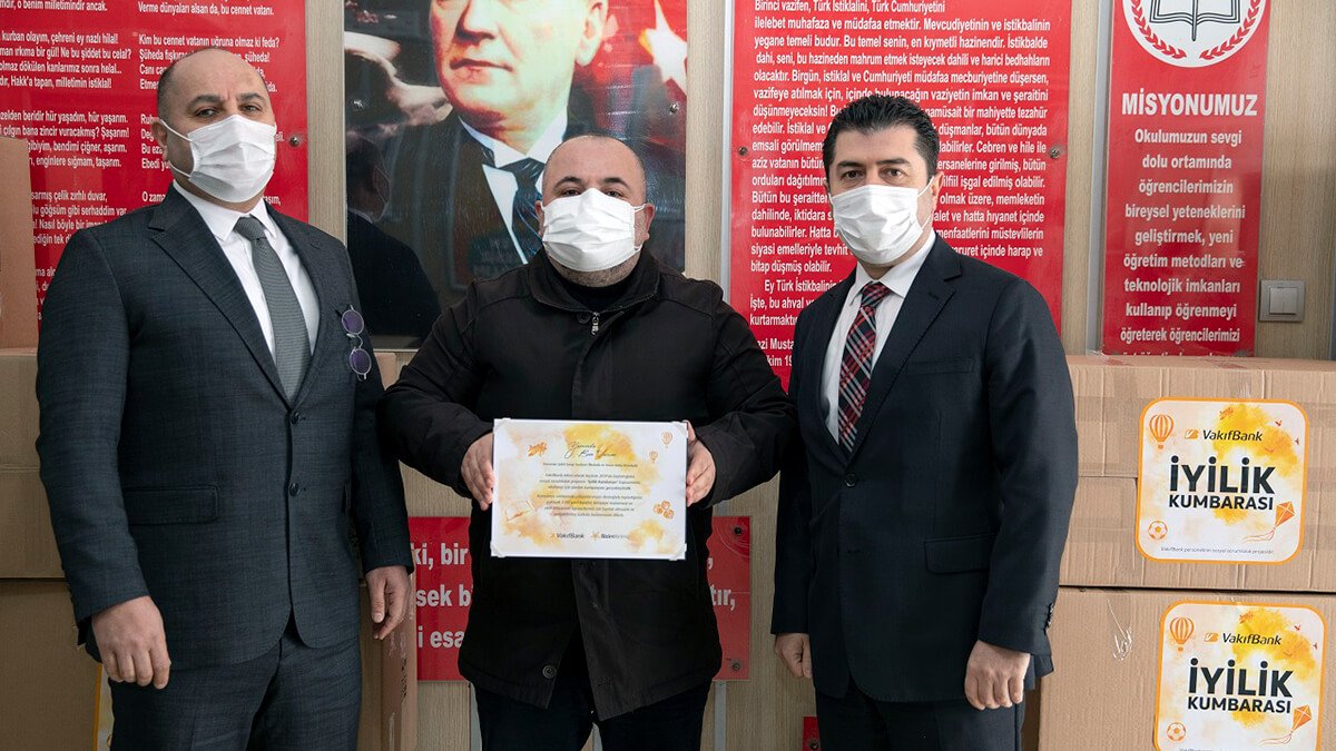 VakıfBank, "İyilik Kumbarası" ile okulların ihtiyaçlarını karşılıyor