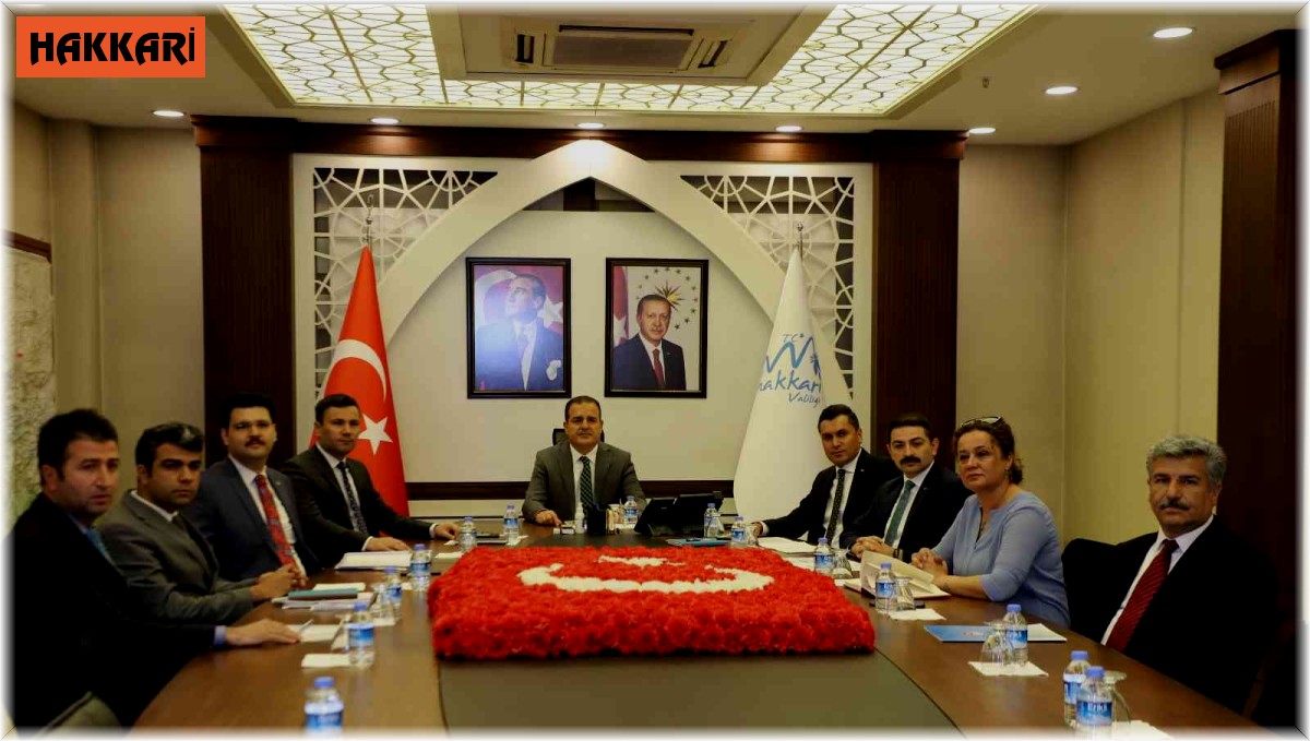 Vali Akbıyık: "Hakkari tarihinin en büyük yatırımlarını alıyor"