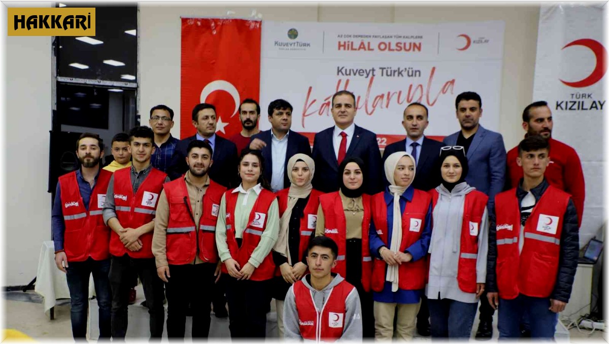 Vali Akbıyık, Kızılay'ın iftar yemeğine katıldı