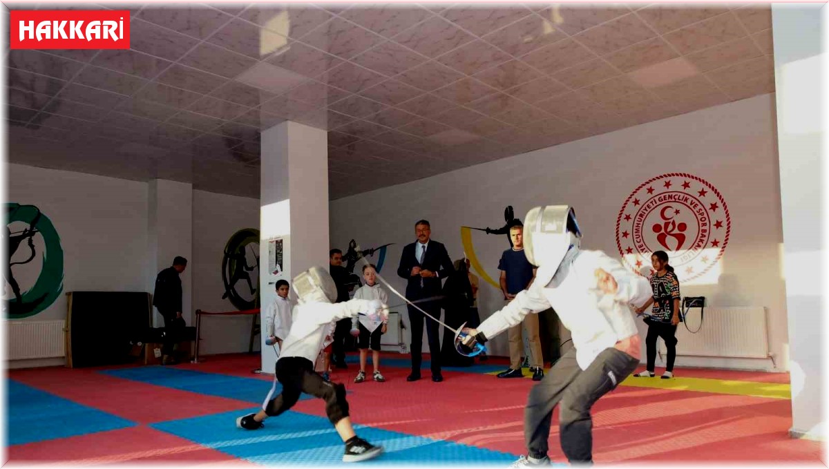 Vali Ali Çelik, sporcularla bir araya geldi