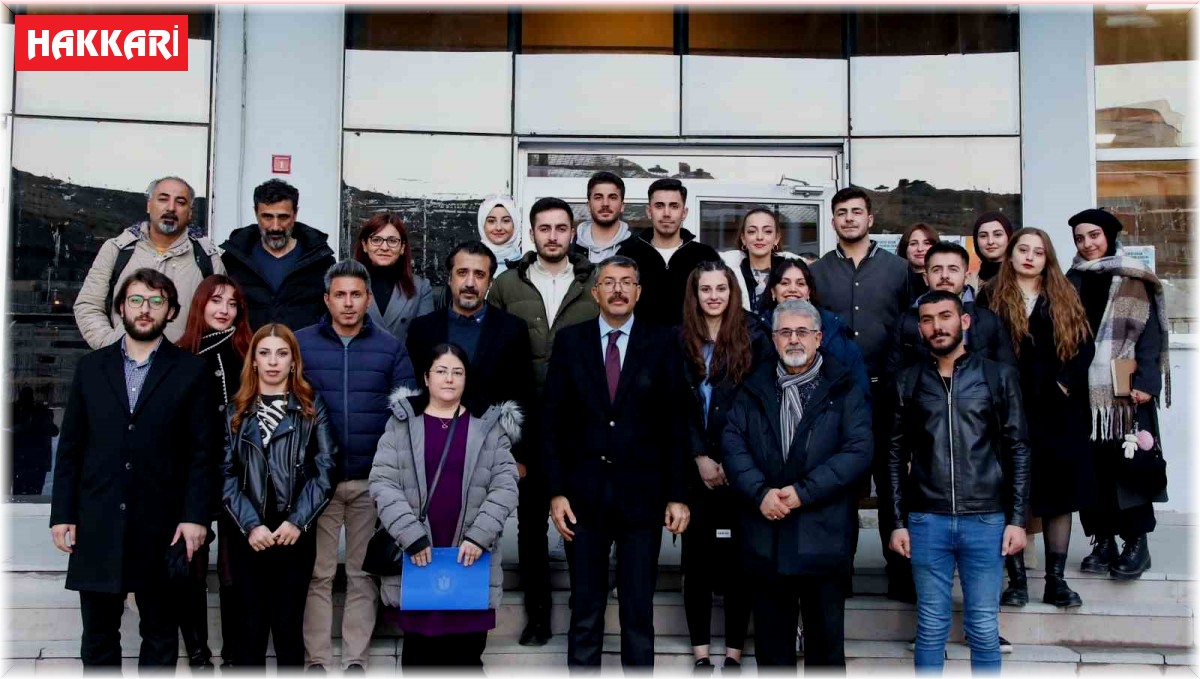 Vali Ali Çelik, üniversite öğrencileri ile bir araya geldi