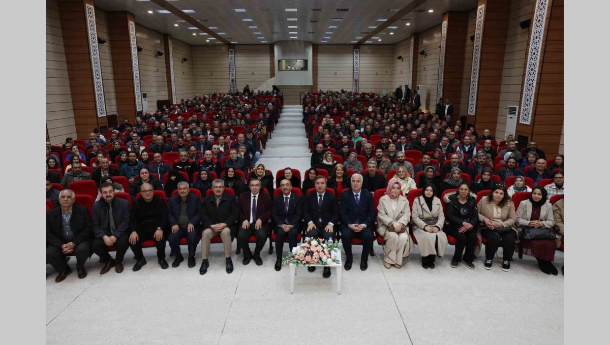 Vali Aydoğdu eğitim çalışanlarıyla bir araya geldi