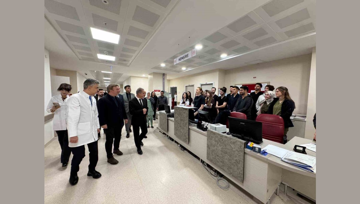 Vali Aydoğdu, hastaları ziyaret etti