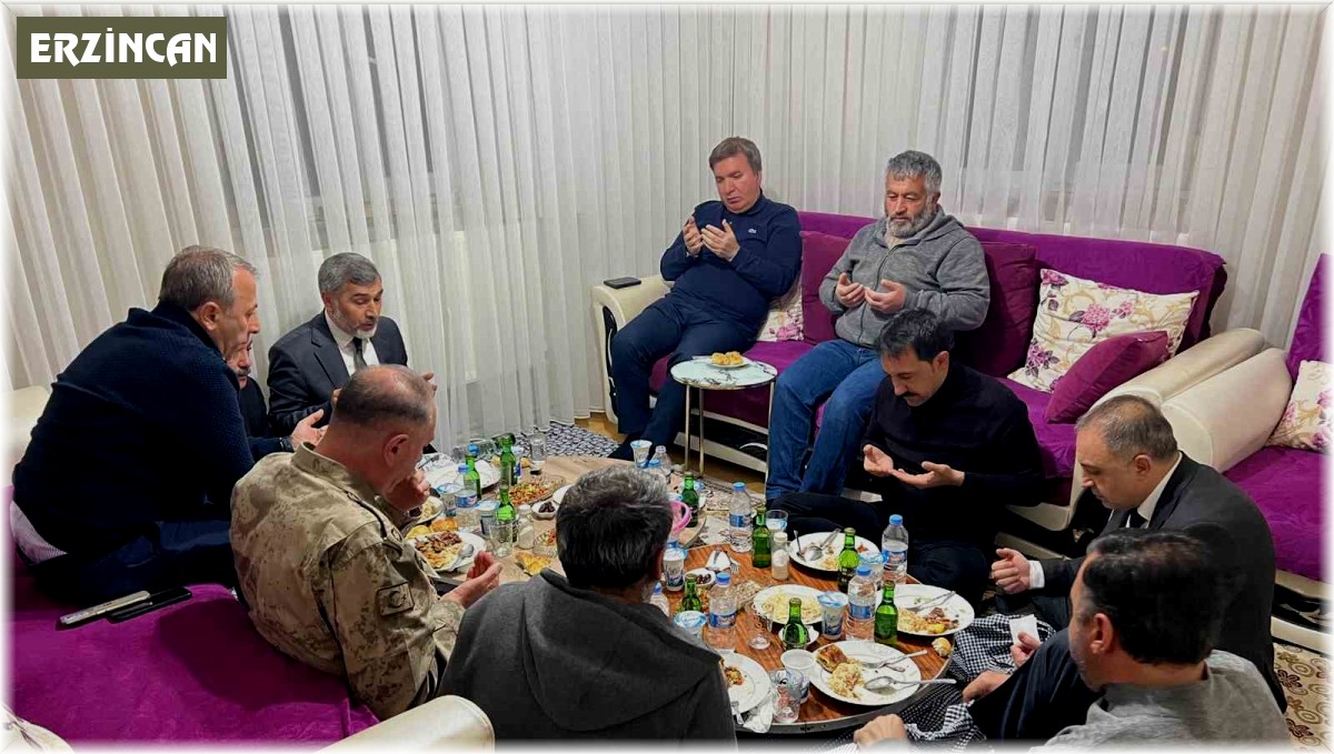 Vali Aydoğdu, iftarda şehit ailesine misafir oldu
