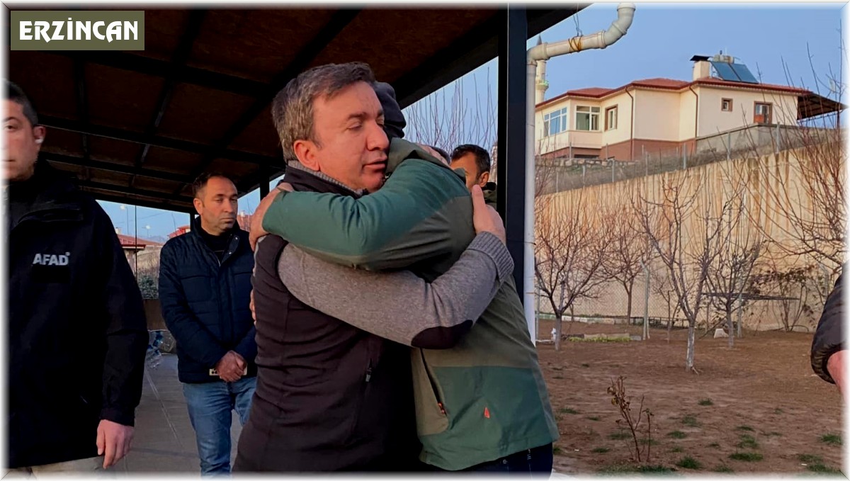 Vali Aydoğdu, kayıp madencilerin ailelerini yalnız bırakmıyor