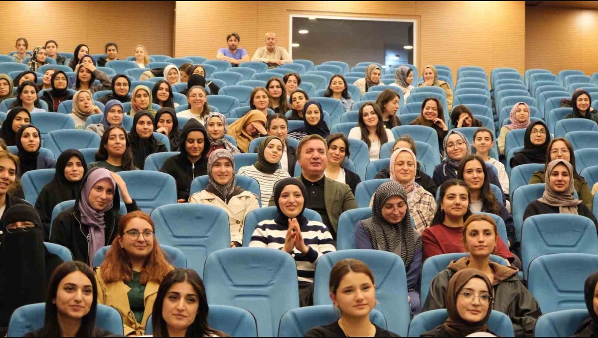 Vali Aydoğdu öğrencileri dinledi