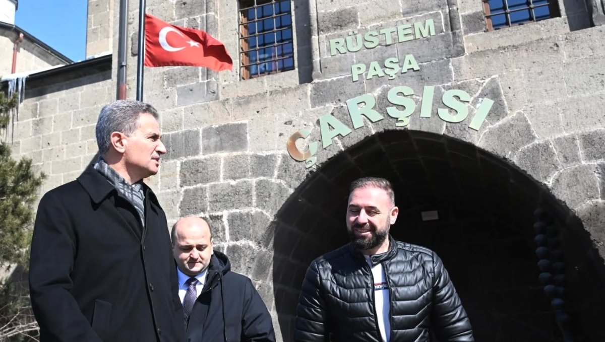 Vali Baruş; "Taşhan el sanatlarını geleceğe taşıyor"