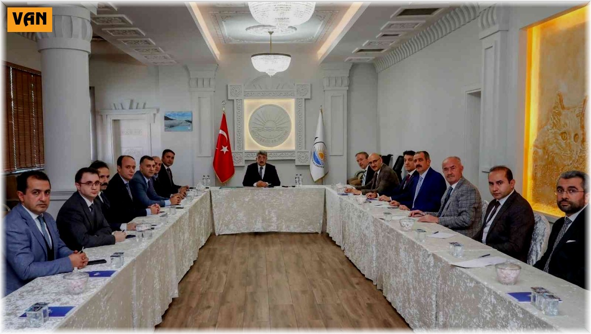 Vali Bilmez, ilçe belediye başkanlarıyla bir araya geldi