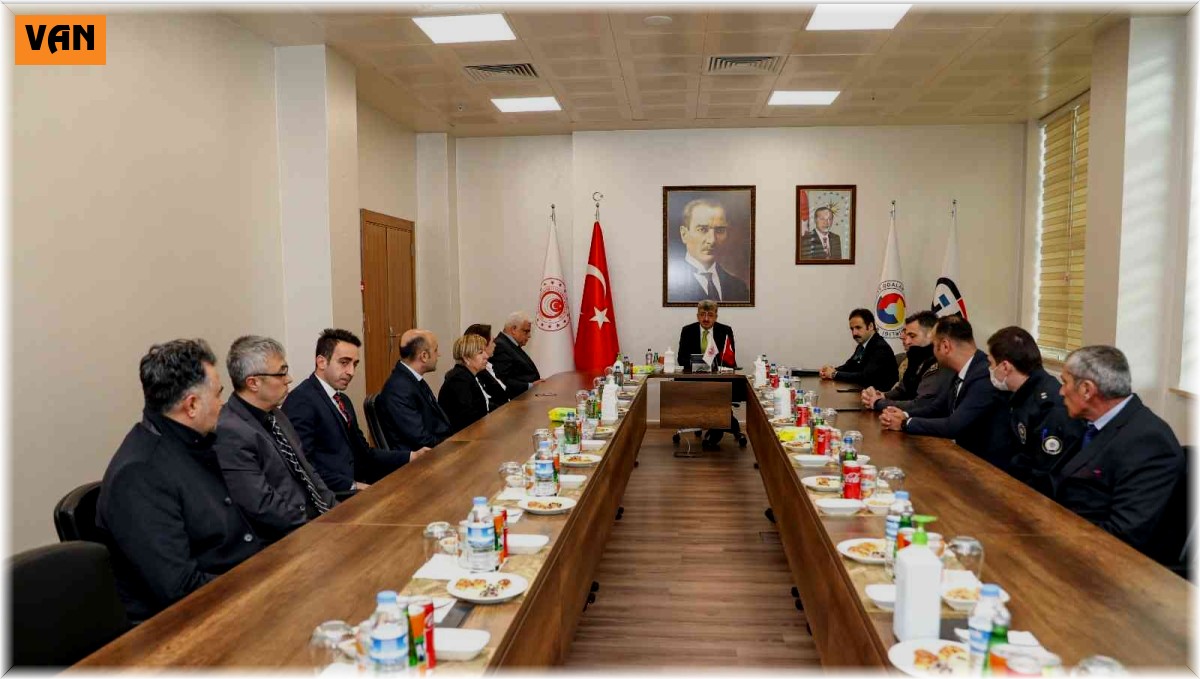 Vali Bilmez Kapıköy Gümrük Kapısı'nı ziyaret etti