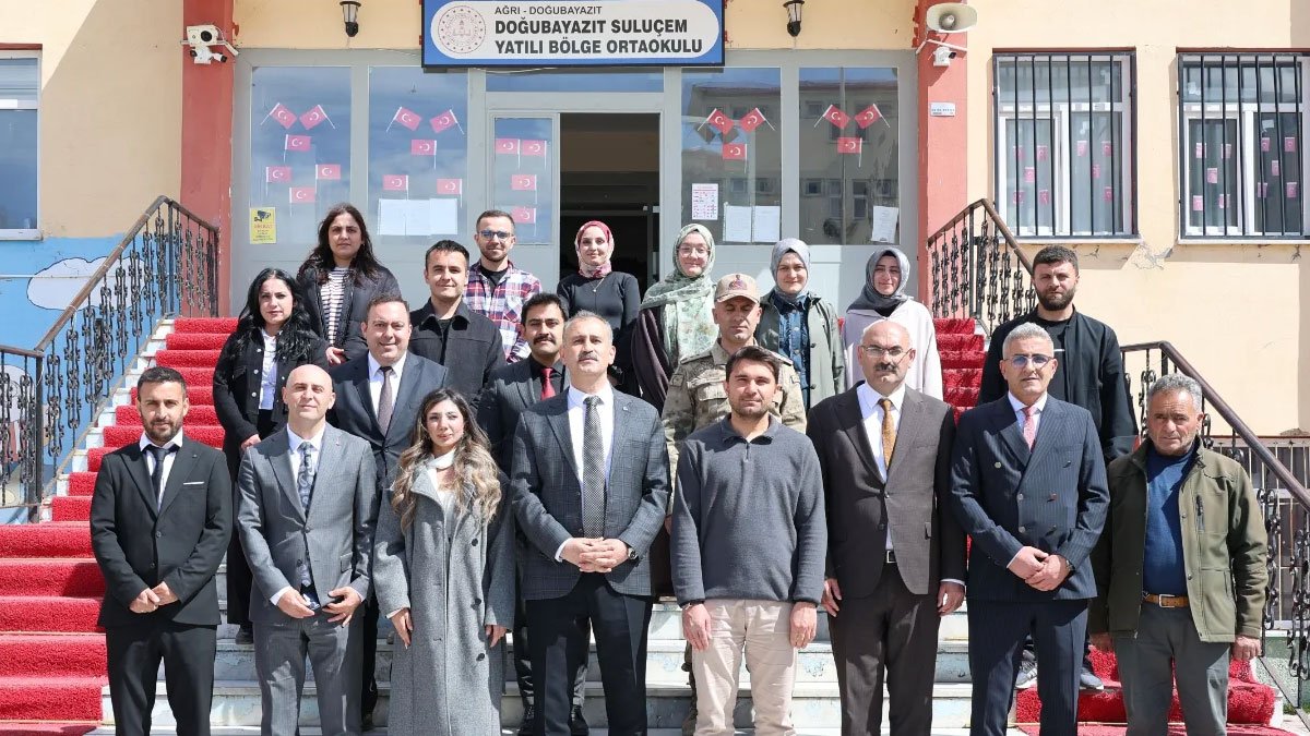 Vali Bozkurt, Doğubayazıt'taki Suluçem ve Dalbahçe köylerinde eğitim, sağlık ve güvenlik hizmetlerini inceledi