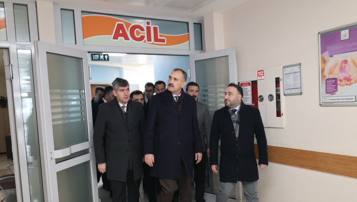 Vali Bozkurt'tan Diyadin Devlet Hastanesine Ziyaret