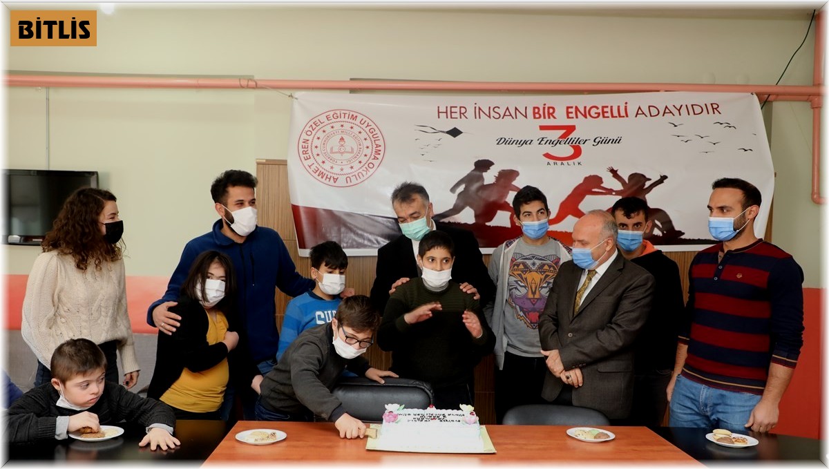 Vali Çağatay'dan özel gereksinimli öğrencilere ziyaret