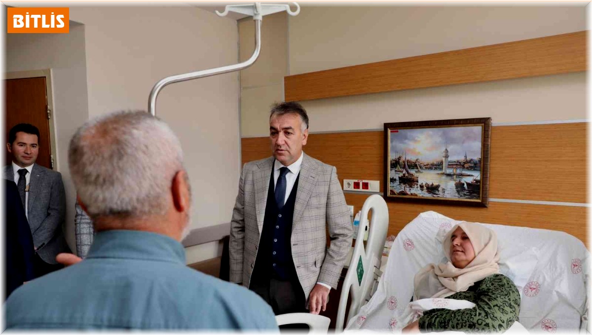 Vali Çağatay'dan şehit annesine ve sağlık çalışanına ziyaret