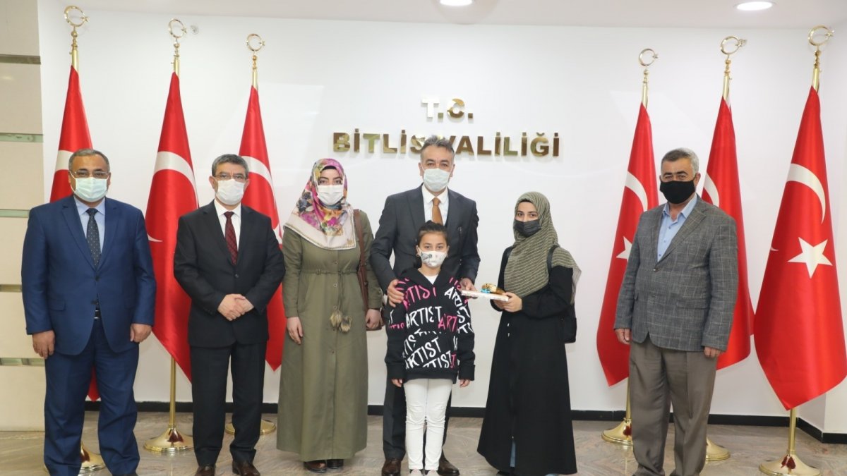 Vali Çağatay, Hafız Çelebi'yi kabul etti