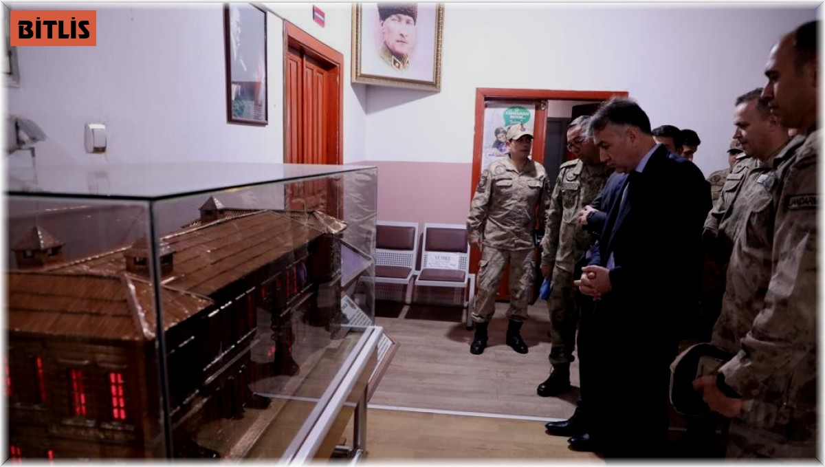 Vali Çağatay tarihi binada incelemede bulundu