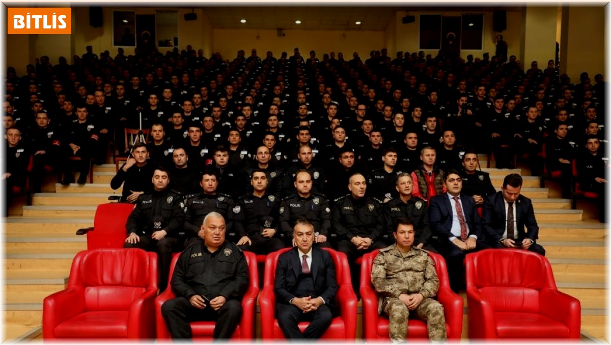 Vali Çağatay, tecrübelerini polis adaylarıyla paylaştı