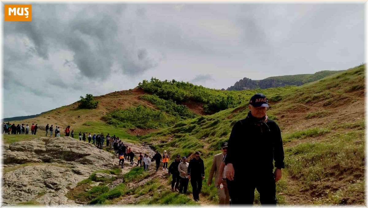 Vali Çakır: "Muş muhteşem doğasıyla sizleri bekliyor"