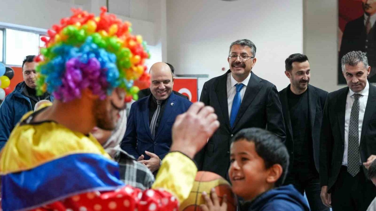 Vali Çelik, Dünya Engelliler Günü programına katıldı