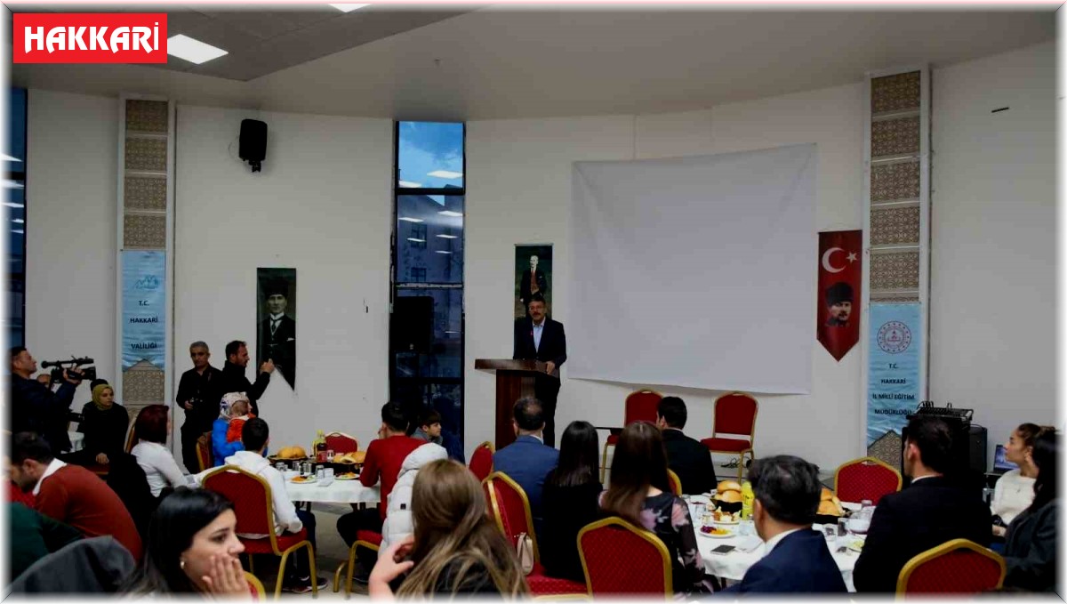 Vali Çelik eğitim camiası ile bir araya geldi