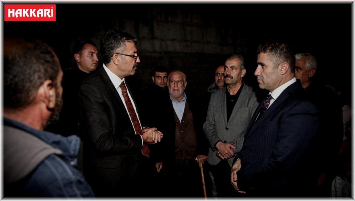 Vali Çelik, gece yarısı vatandaşların ayağına gitti