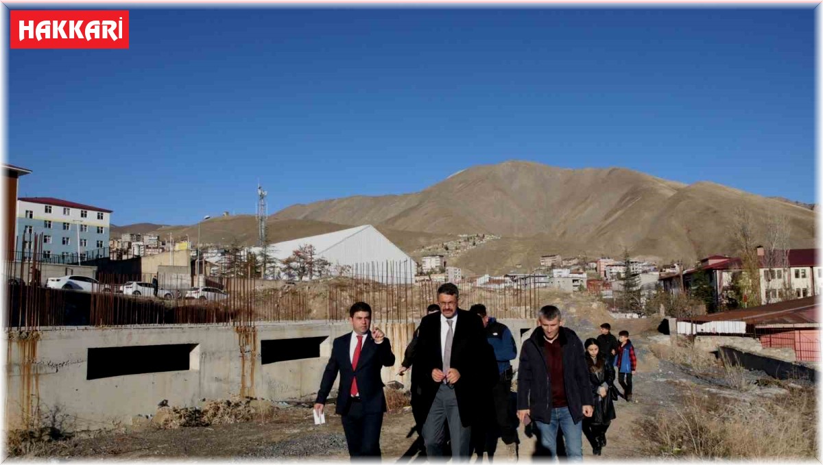 Vali Çelik Kız İmam Hatip Lisesi inşaatını yerinde inceledi