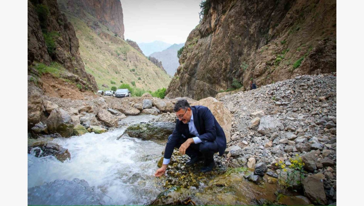 Vali Çelik'ten yayla yolunda inceleme