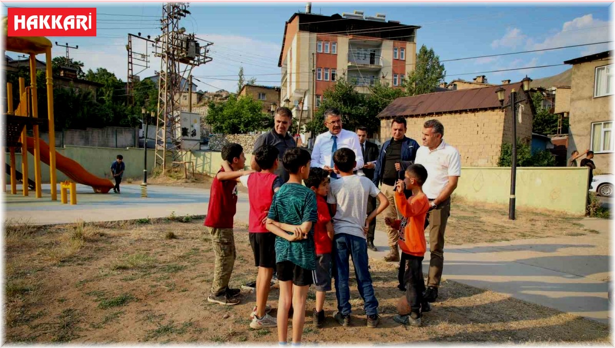 Vali Çelik'ten Yeni mahalleye halı saha müjdesi
