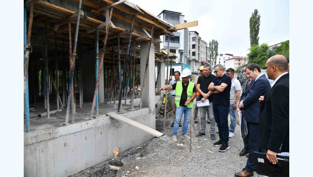 Vali Çiçek, spor inşaatlarını denetledi