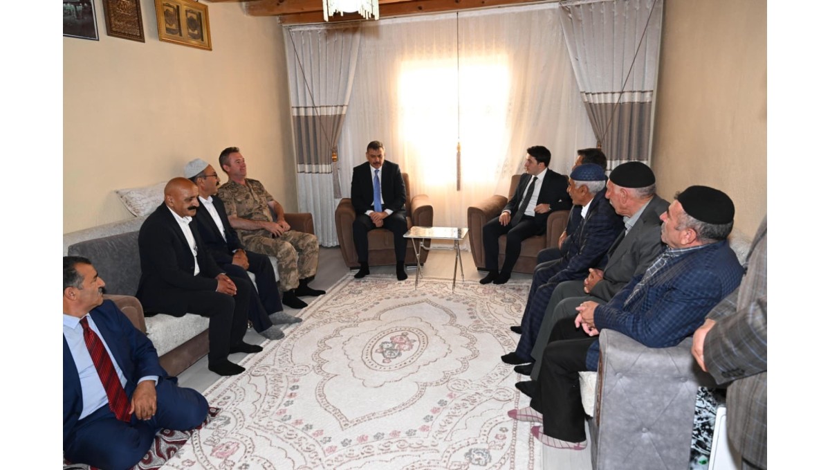 Vali Çiftçi, 23 yıl önceki çay davetini unutmadı