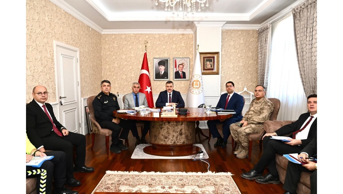 Vali Çiftçi, Bakanlar Yerlikaya ve Uraloğlu ile VKS toplantısına katıldı