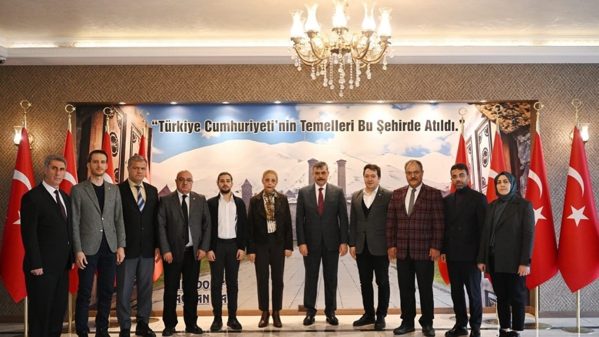 Vali Çiftçi, Mobbing ile Mücadele Derneği Başkanı Alcan ve yönetimini kabul etti