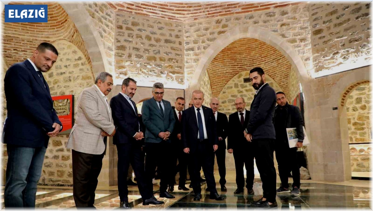 Vali Hatipoğlu ve Başkan Şerifoğulları, müzelerde incelemelerde bulundu