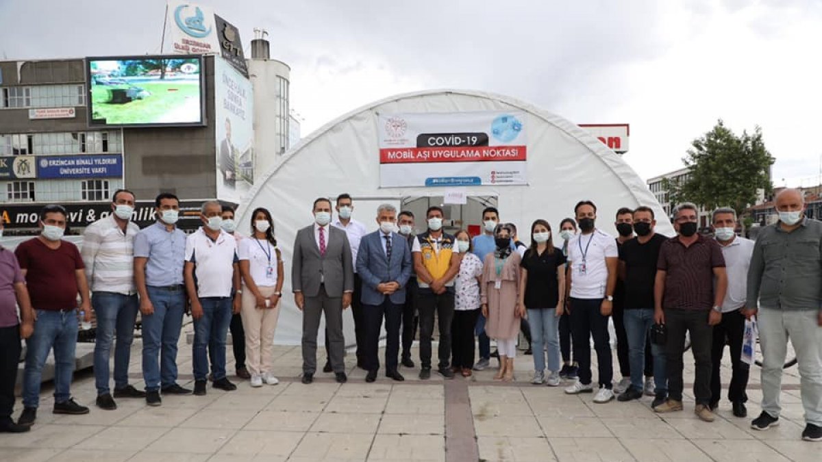 Vali ikna etti, vatandaş aşı oldu