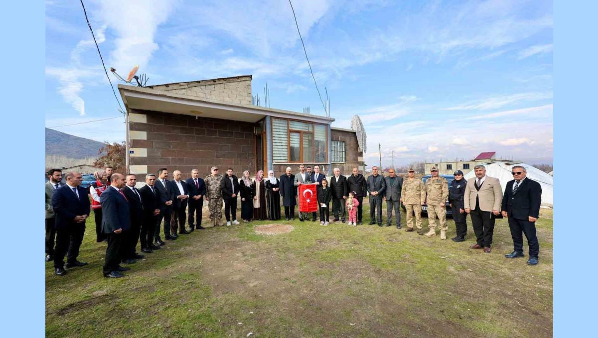 Vali Karakaya'dan şehit ailesine ziyaret