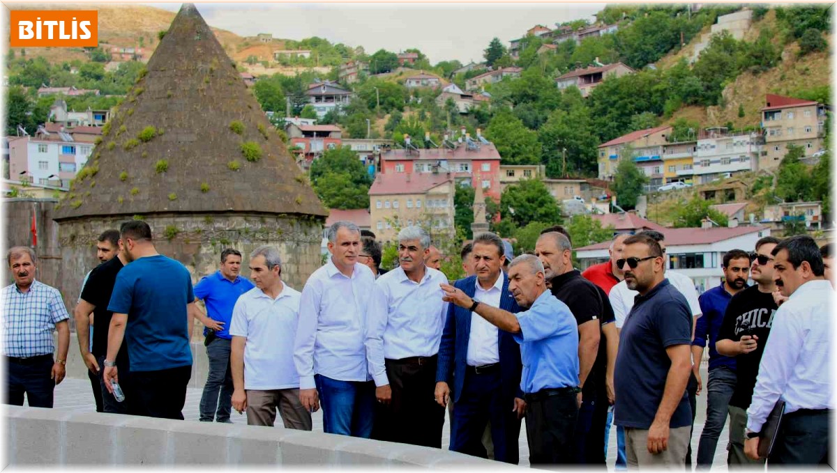 Vali Karaömeroğlu dere üstü projesini inceledi