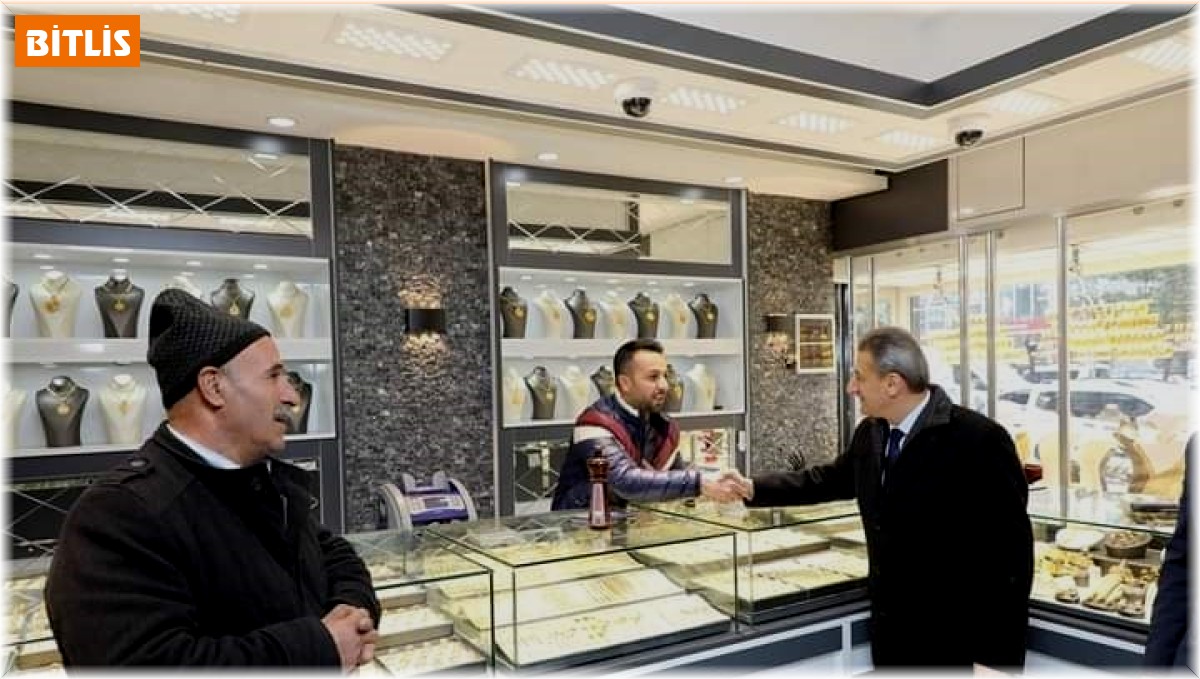 Vali Karaömeroğlu, esnaf ve vatandaşları ziyaret etti
