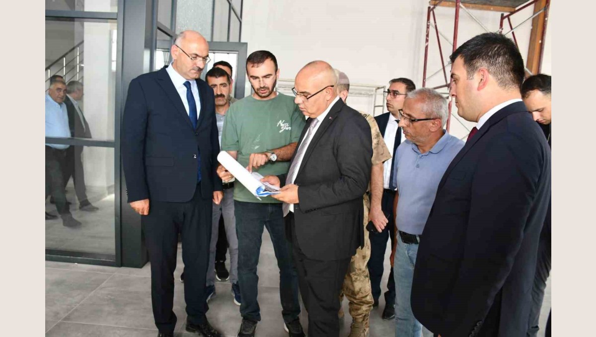 Vali Koç'tan Patnos ve Dedeli'ye ziyaret