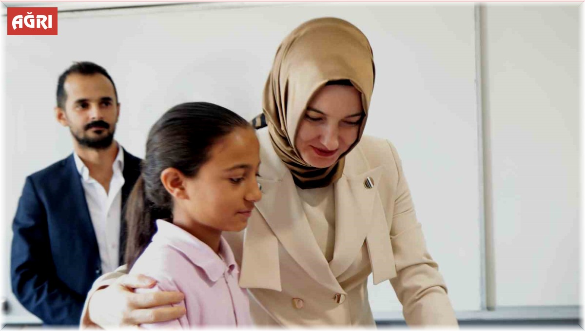 Vali Koç'un eşinden Murat Kız YBO'ya ziyaret